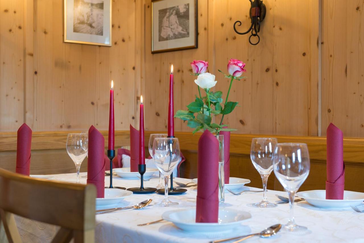 Gasthof-Pension Brauner Hirsch In Alfeld - Mittelfranken Esterno foto
