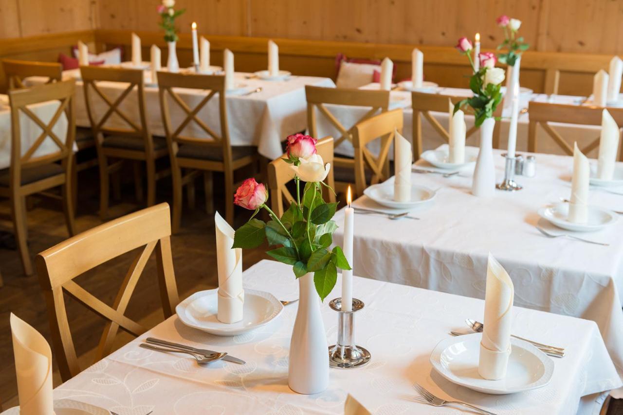 Gasthof-Pension Brauner Hirsch In Alfeld - Mittelfranken Esterno foto